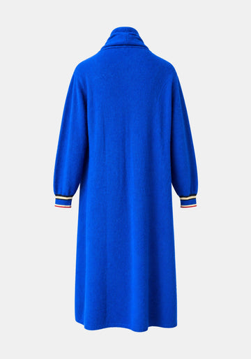 Coat Plume – Sapphire, back view | Traces of Me