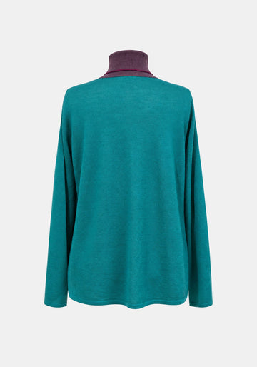 Top Key Turtle Neck – Dusty Jade, back view | Traces of Me
