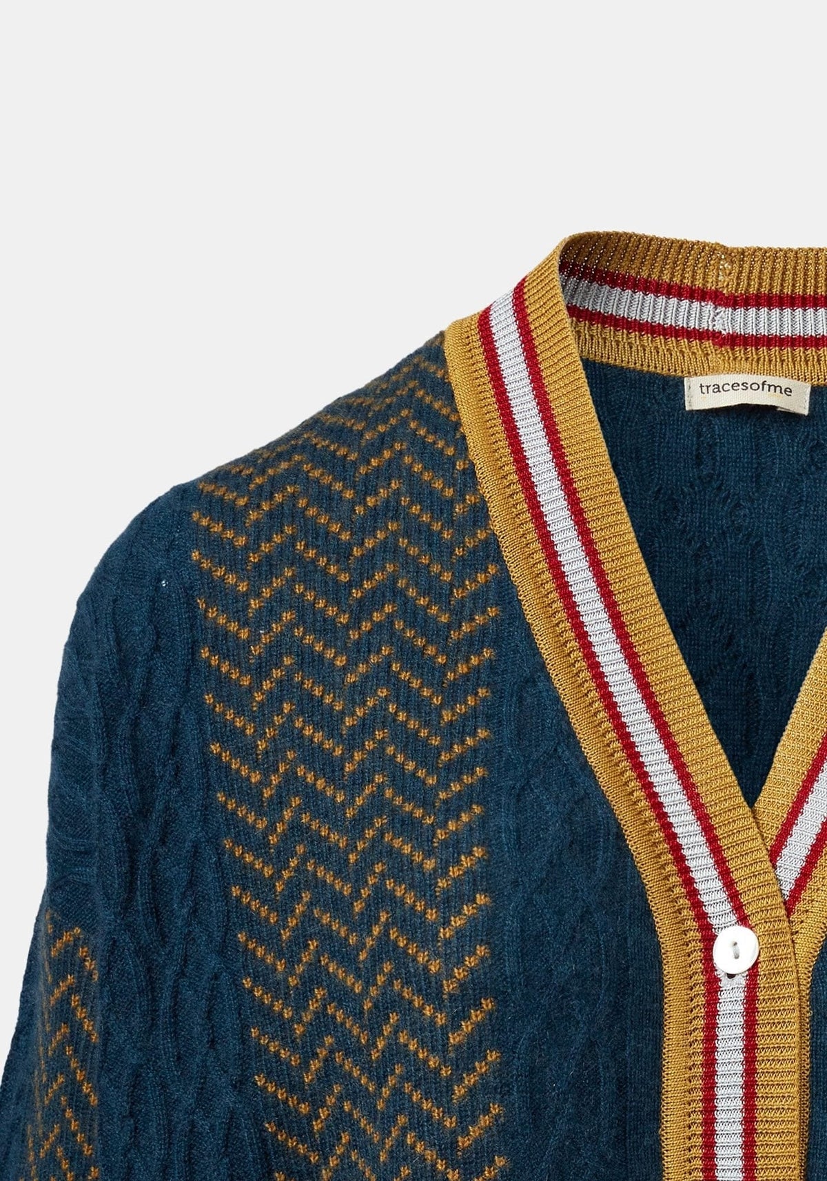 Casaco de malha Long Jacquard Cables – Amber / Navy, caxemira blend, vista alternativa | Traces of Me