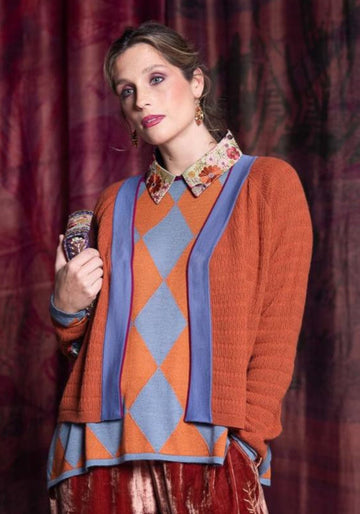 Cardigan Tender Ginger – Jacaranda / Ginger, cashmere-silk blend, alternate view | Traces of Me