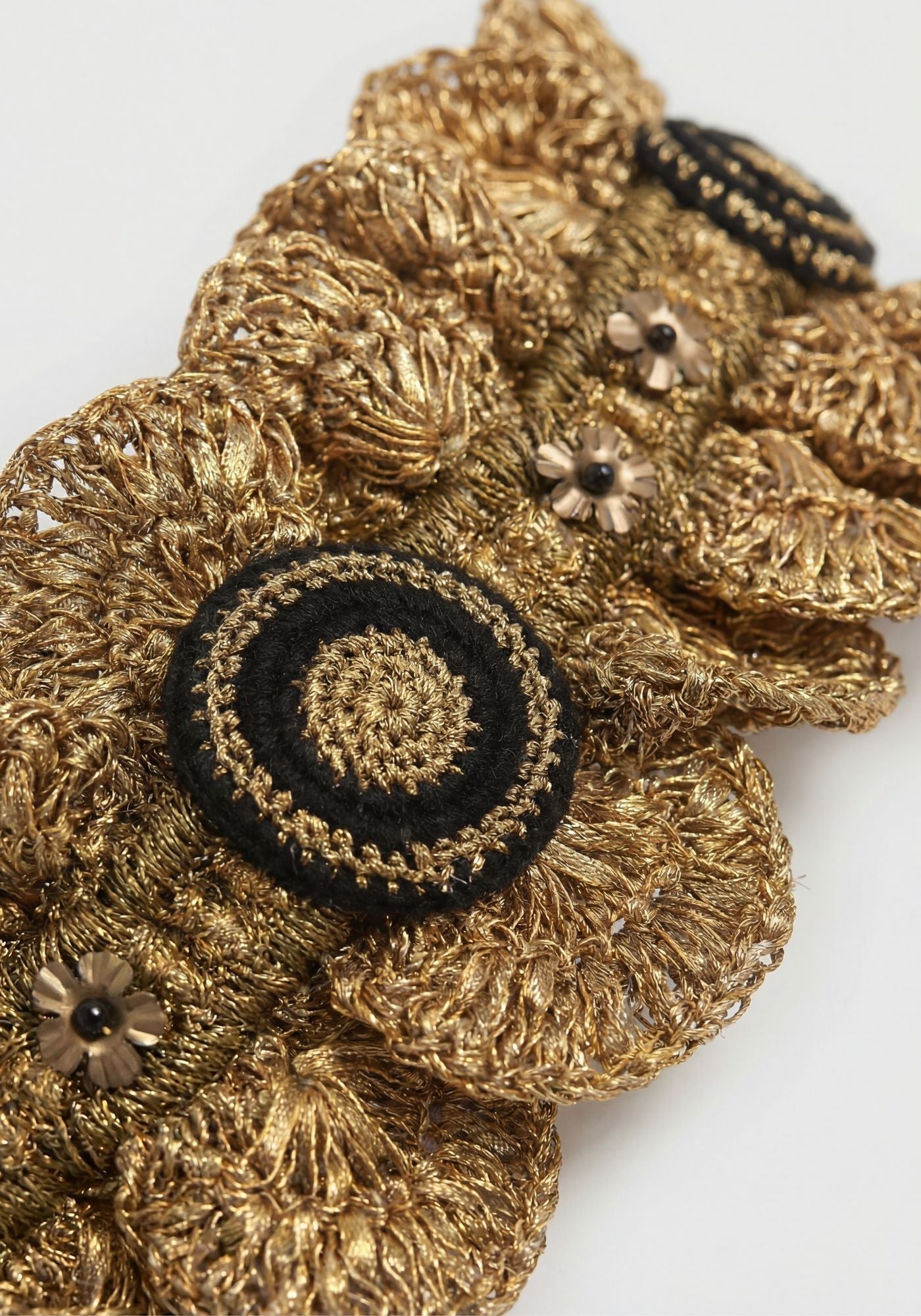 Collar Gold Lace 3 Buttons - Traces of Me