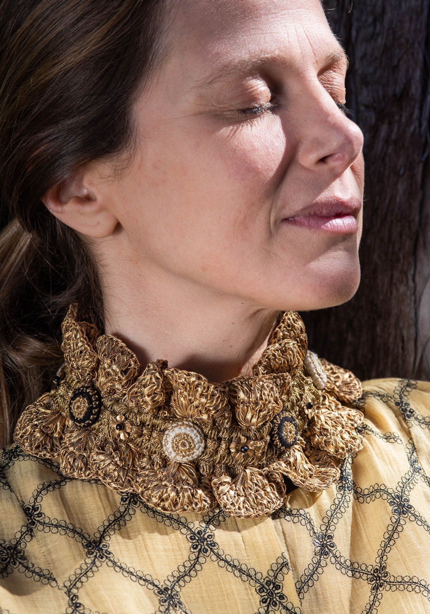 Collar Gold Lace 5 Buttons - Traces of Me