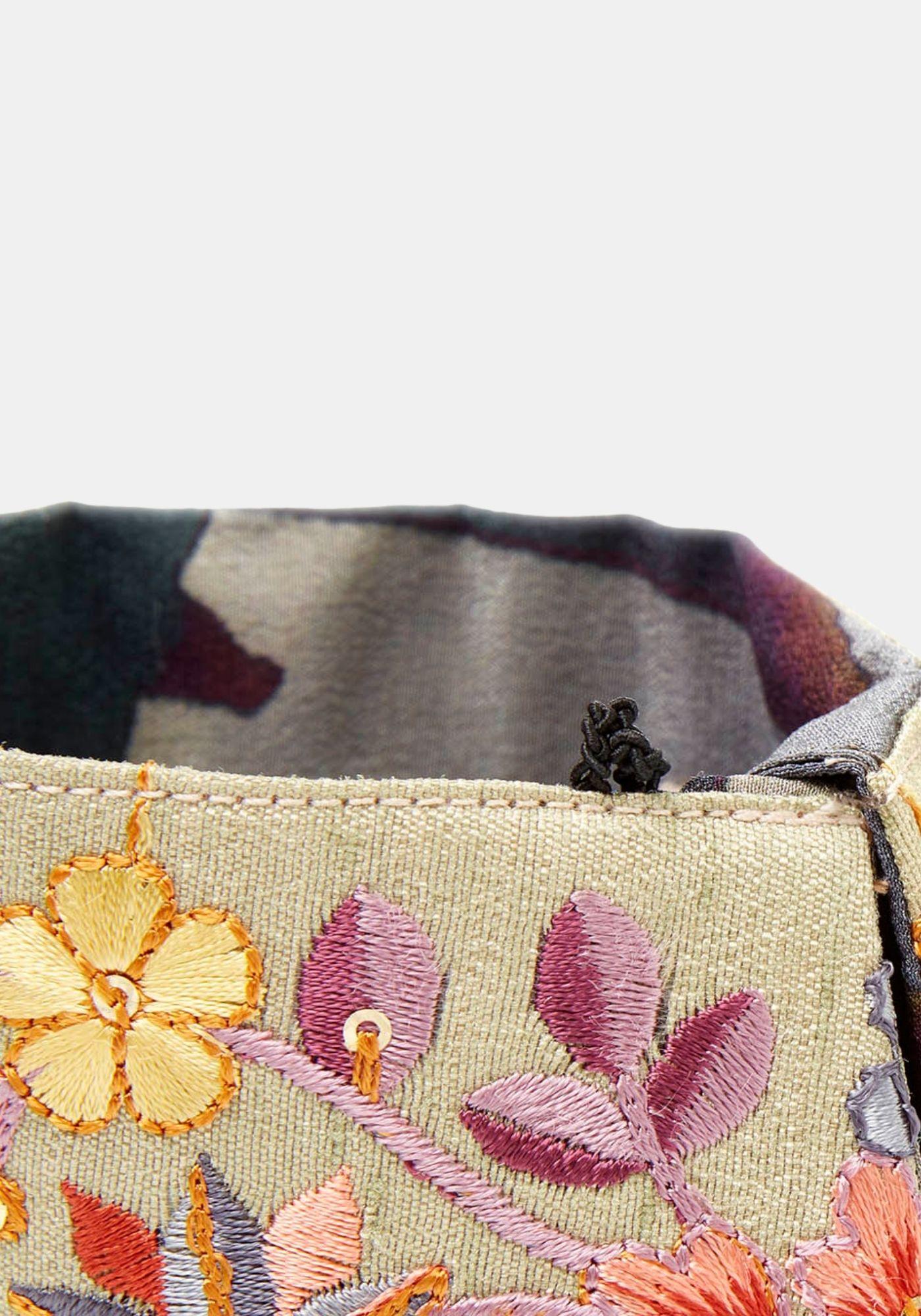 Cuffs Classic Embroidered Lace Flowers & Sequins - Traces of Me