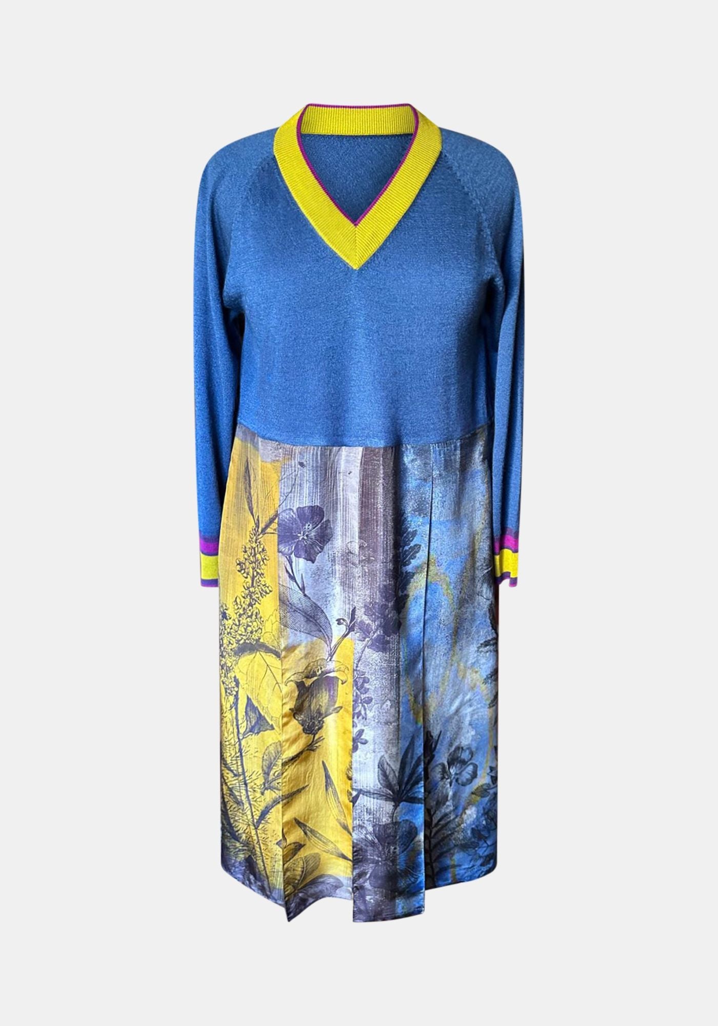 Dress Poppy V Neck Diversity - Traces of Me