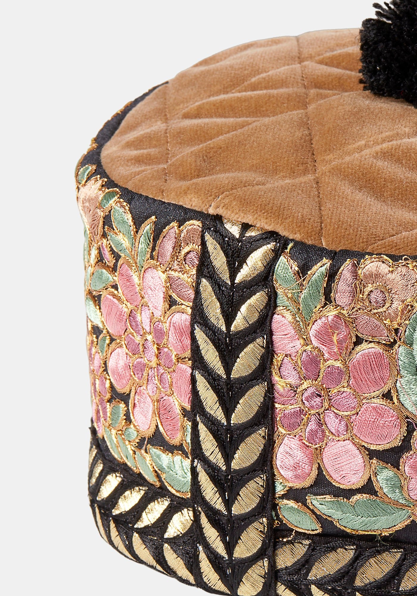 Hat Lace Roses - Traces of Me