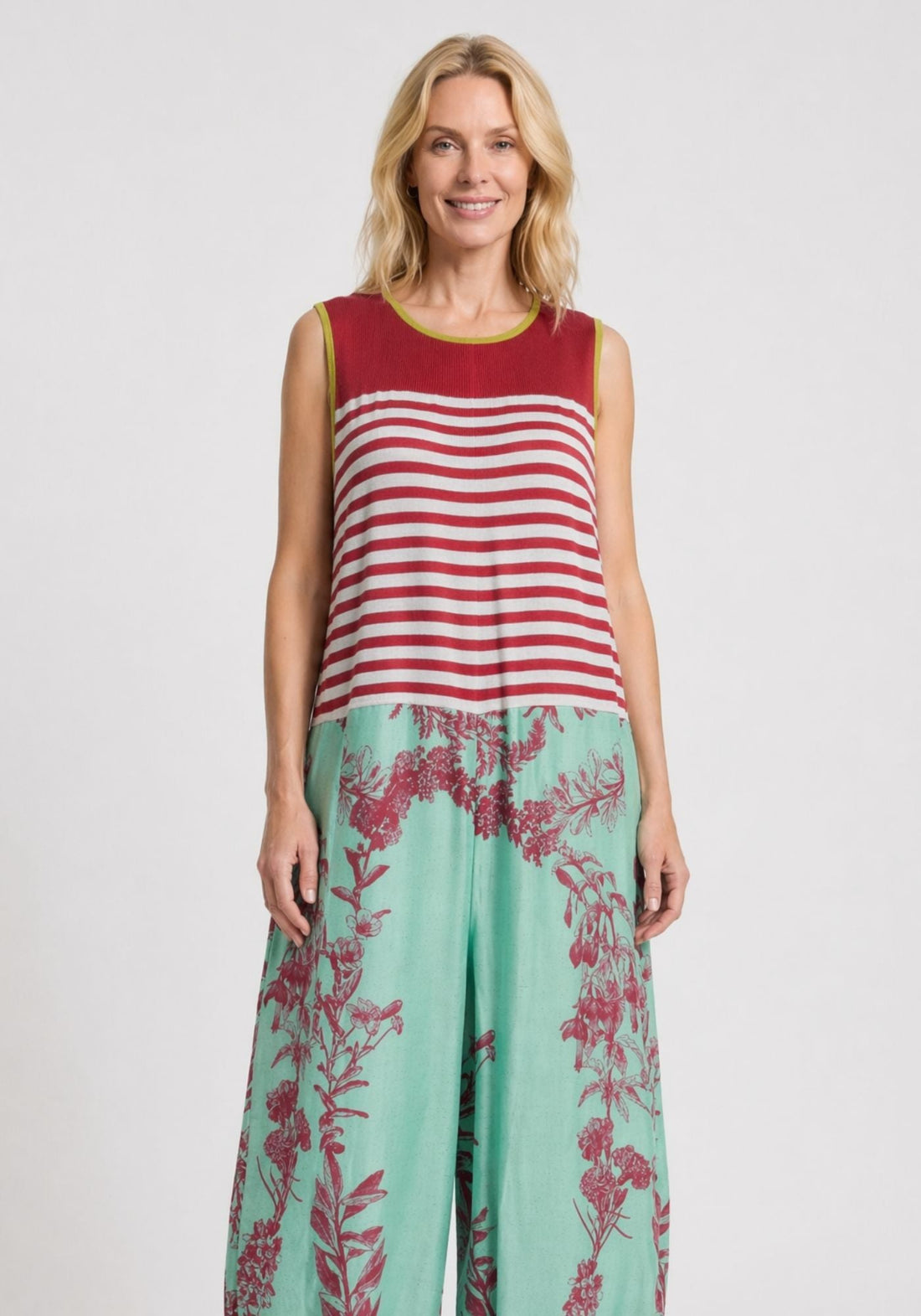 Jumpsuit Poppy Round Neck Flowers Crown - Traces of Me
