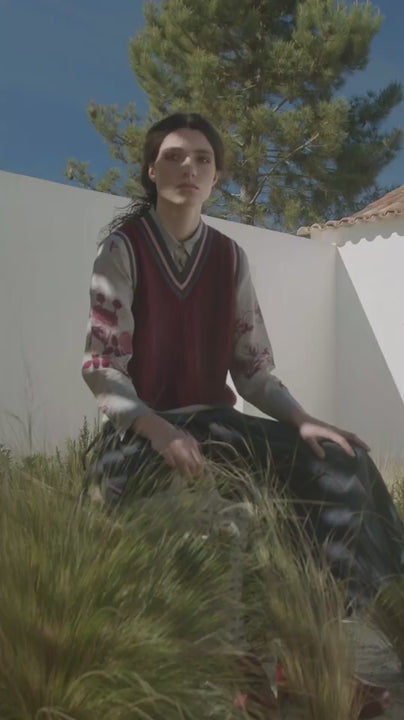 Vest Tender Jacquard Cable Cherry