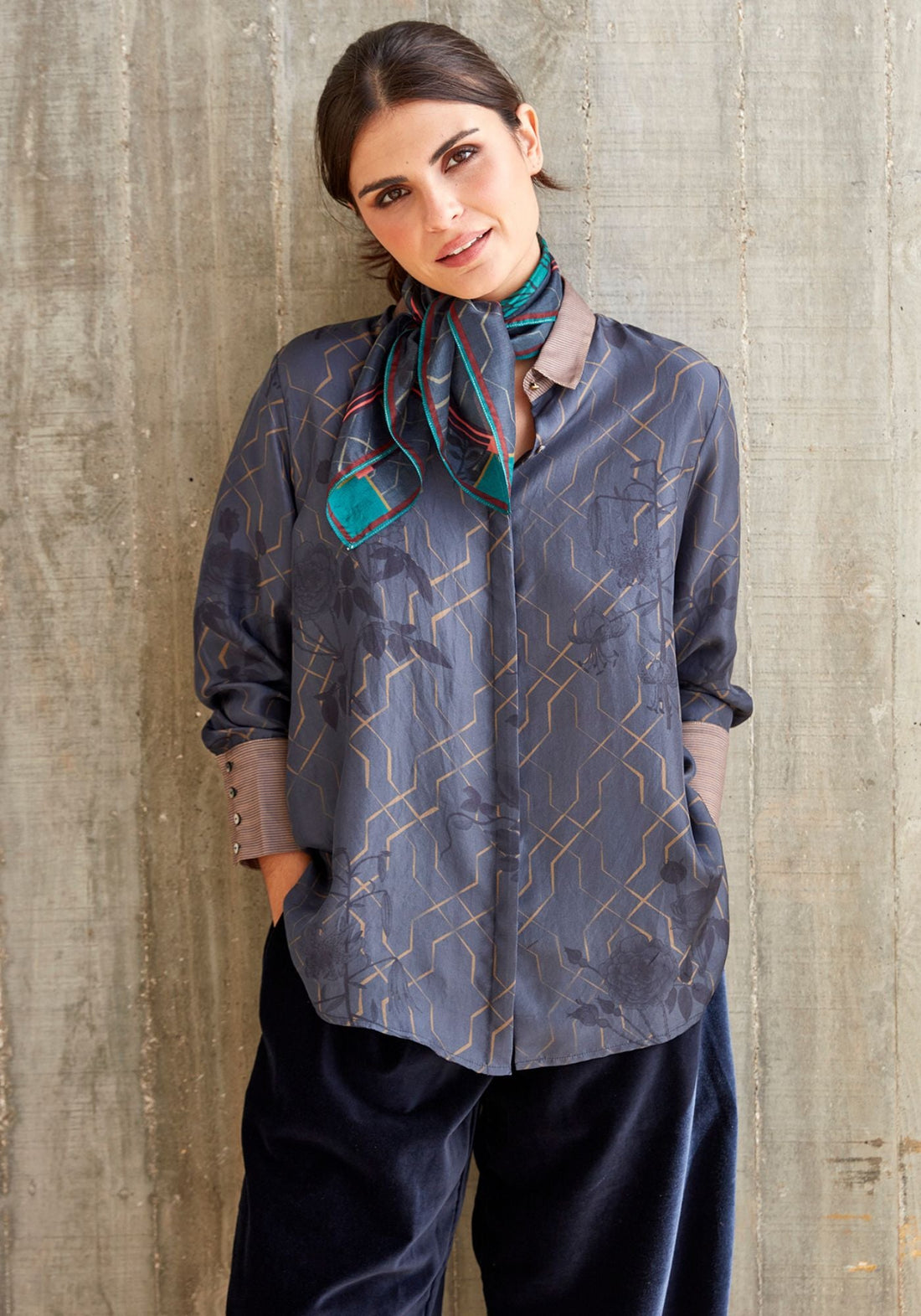 Shirt Simple Taj Flowers Dark Night - Traces of Me