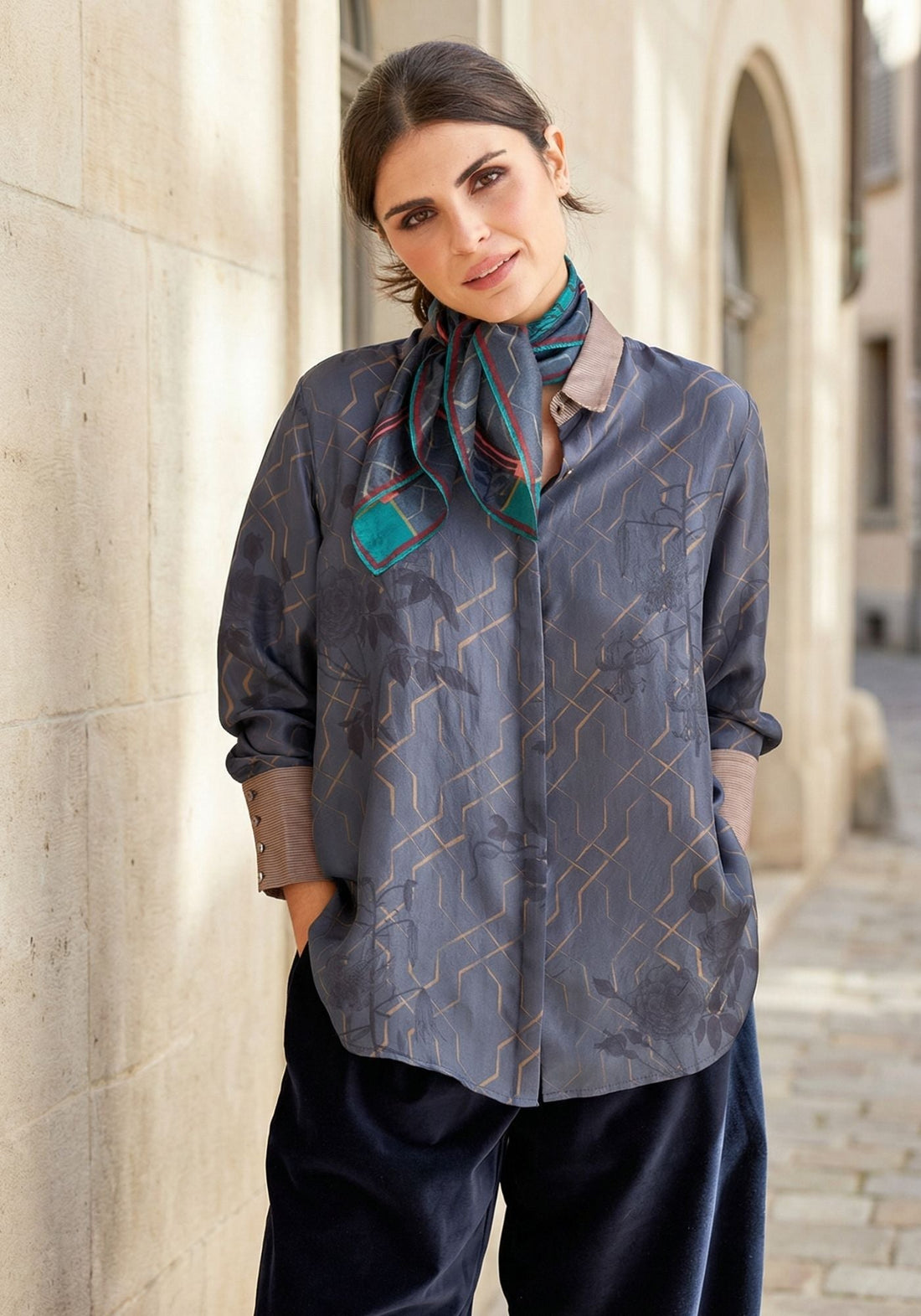 Shirt Simple Taj Flowers Dark Night - Traces of Me