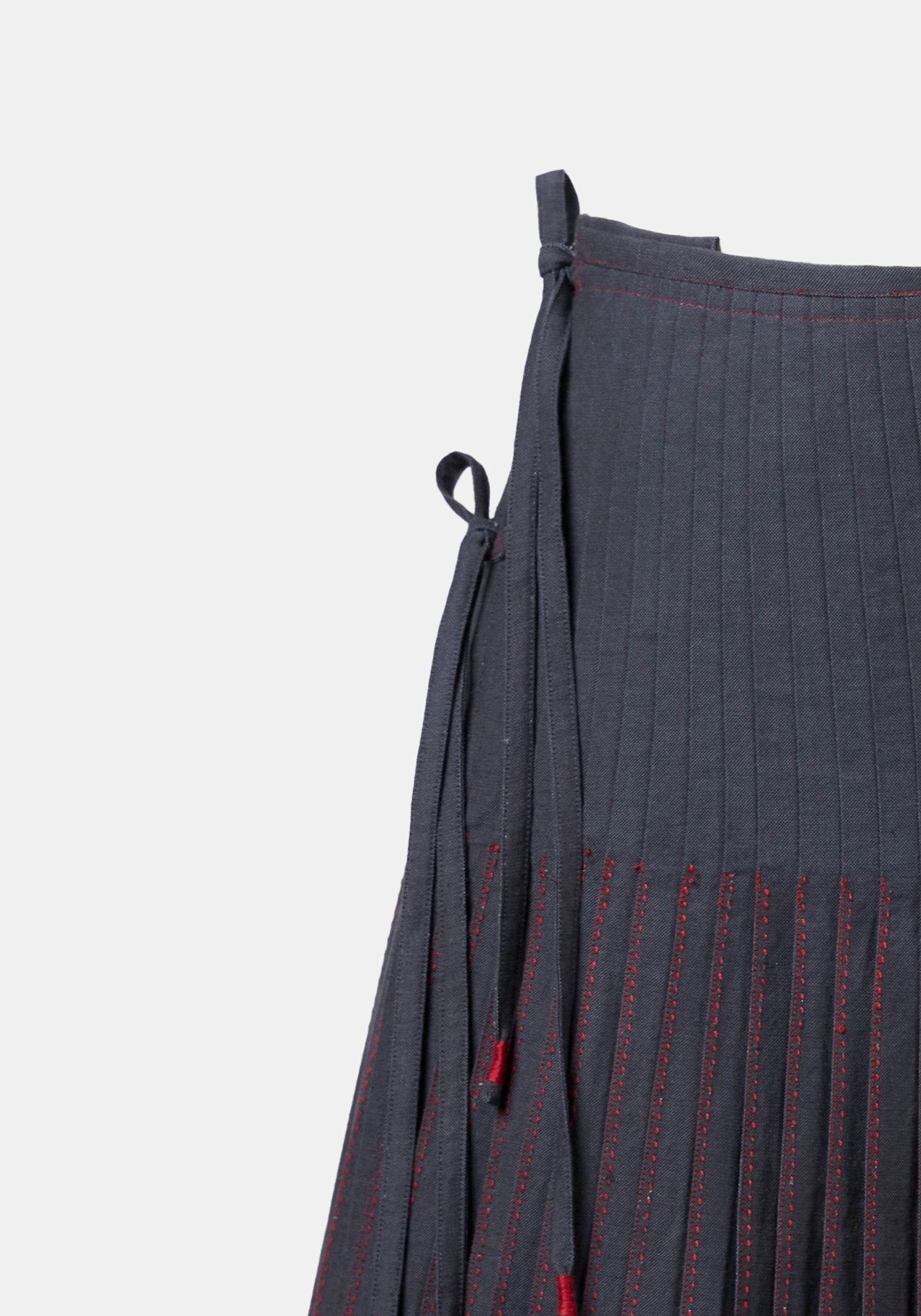 Skirt Overlap Pleated Charcoal - Traces of Me