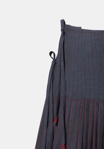 Falda Overlap Pleated Charcoal - Traces of Me
