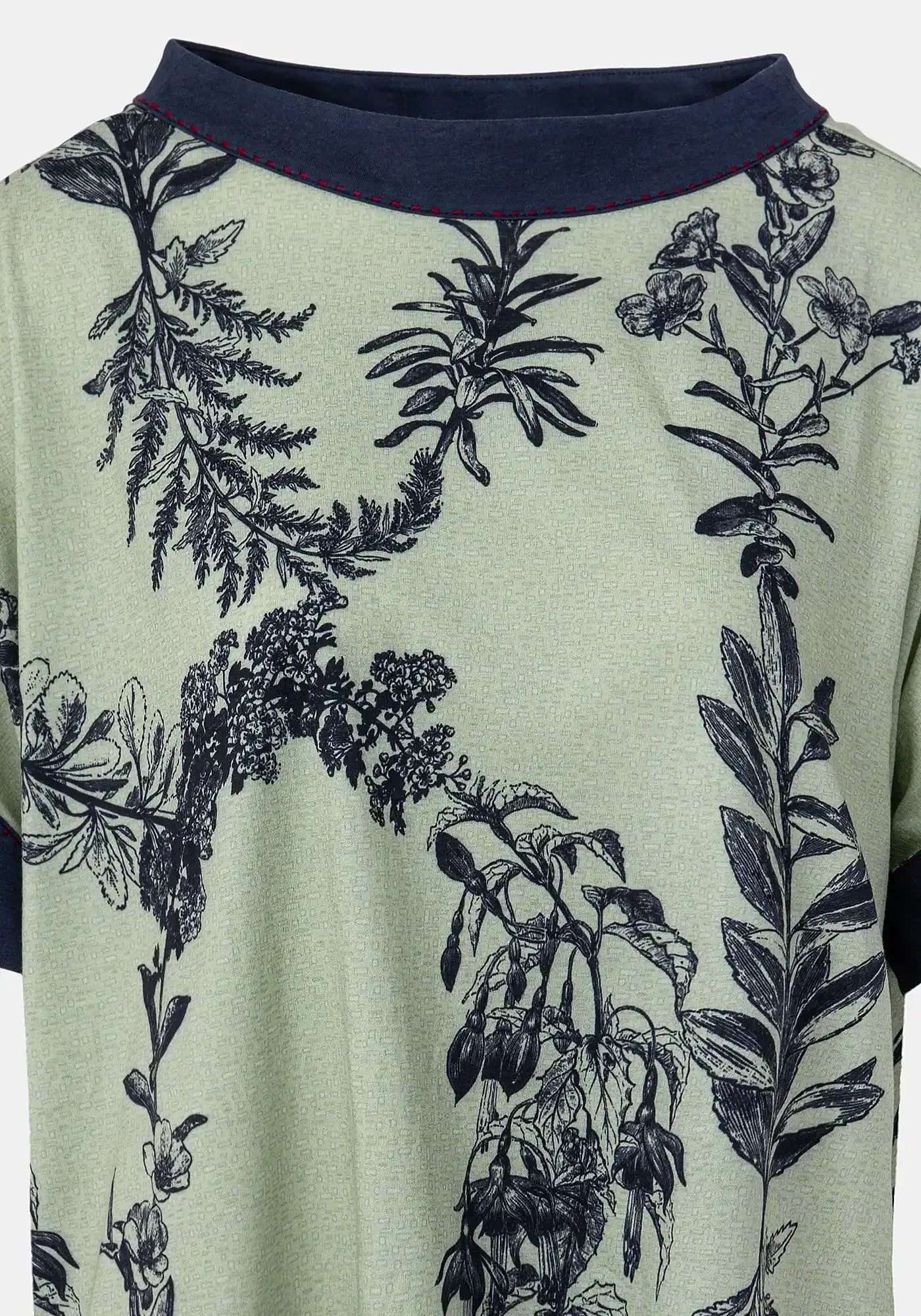 Top Deomali Flowers Crown - Traces of Me