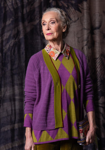 Top Key Round Neck Long Sleeves Lavender I Chartuese – mistura de caxemira e seda, vista alternativa | Traces of Me