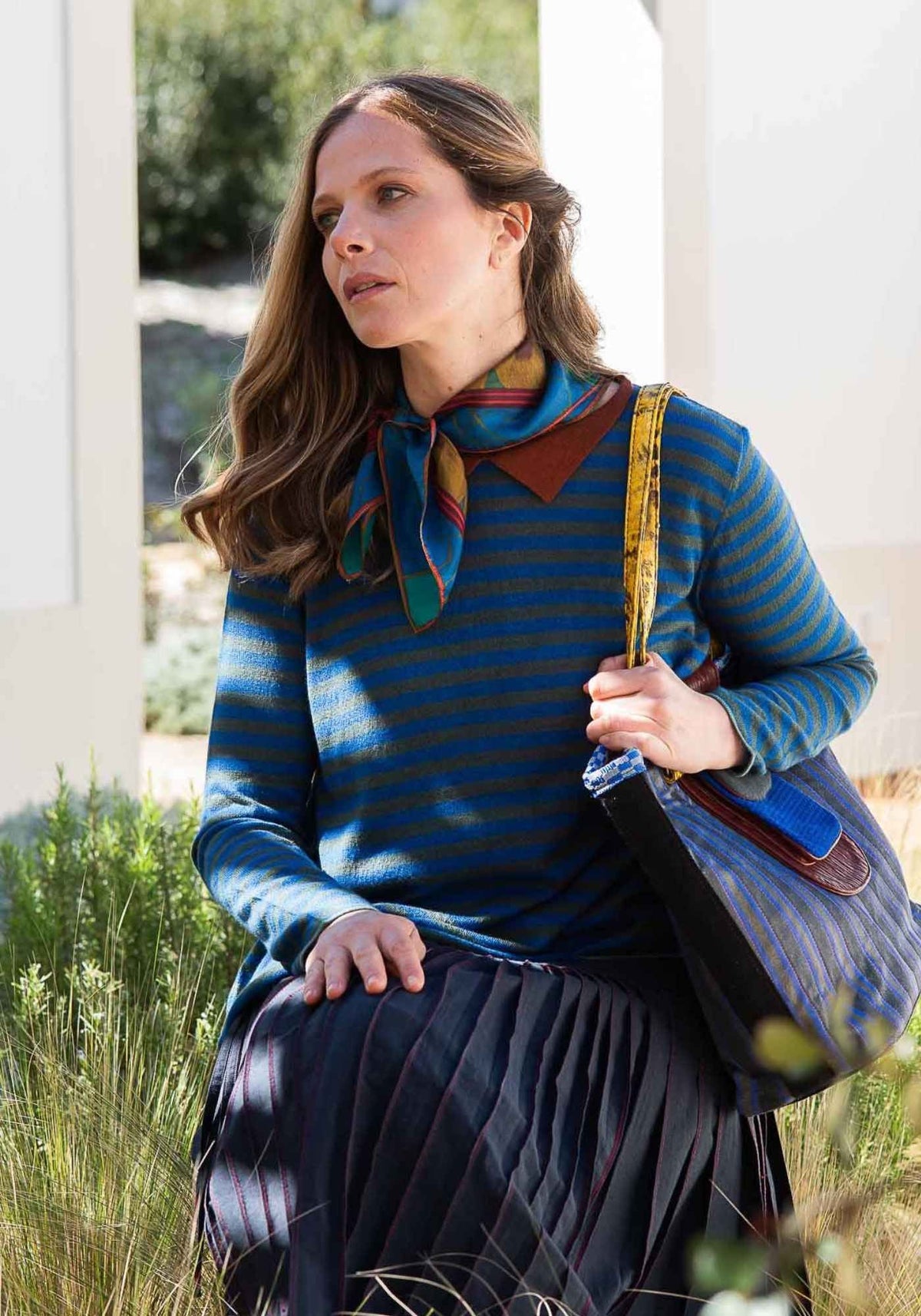 Top Key Round Neck Polo Stripes Duck Green – Duck Green / Quartz Grey, mistura de caxemira e seda, vista alternativa | Traces of Me