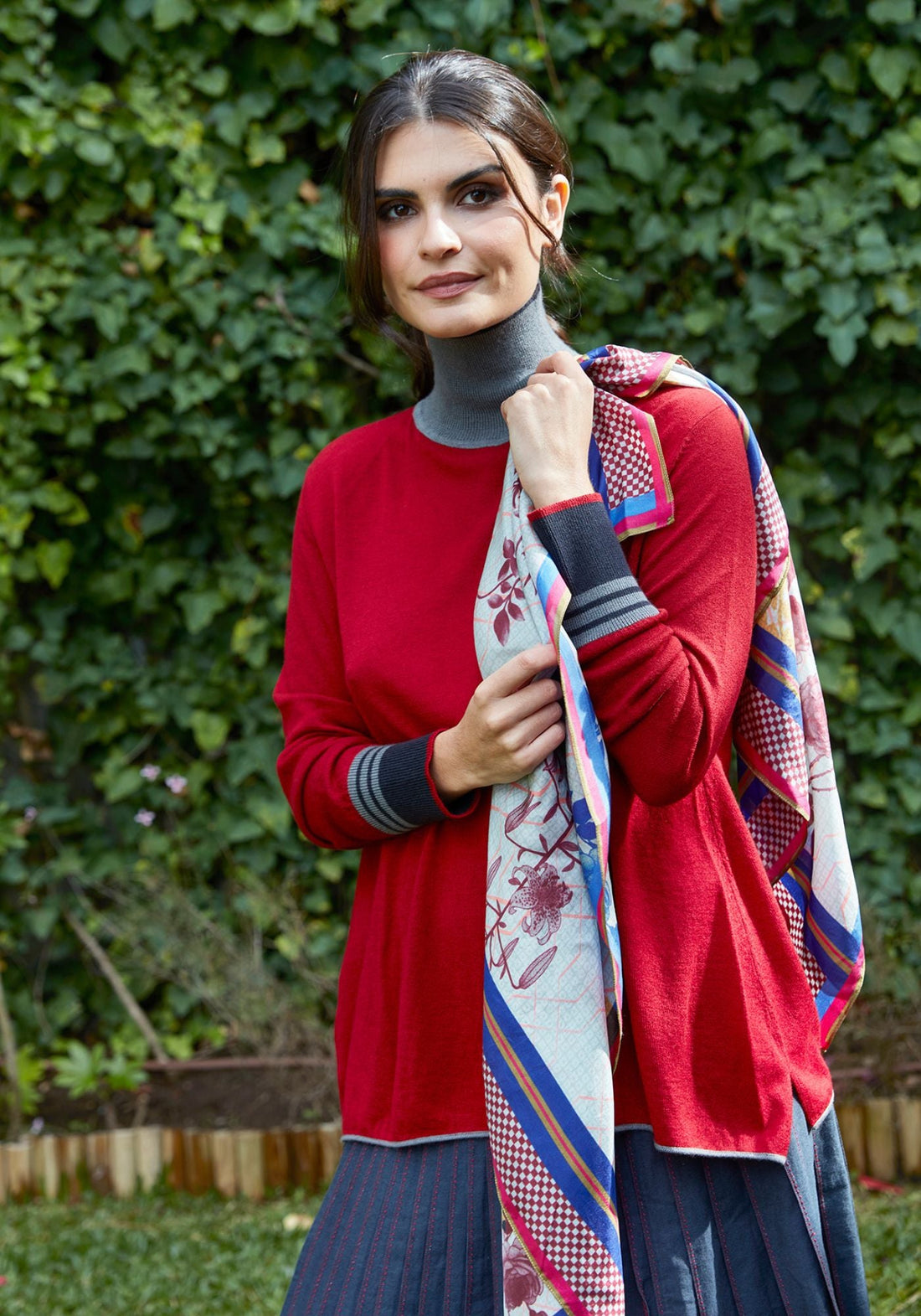 Top Key Turtle Neck Cherry - Traces of Me