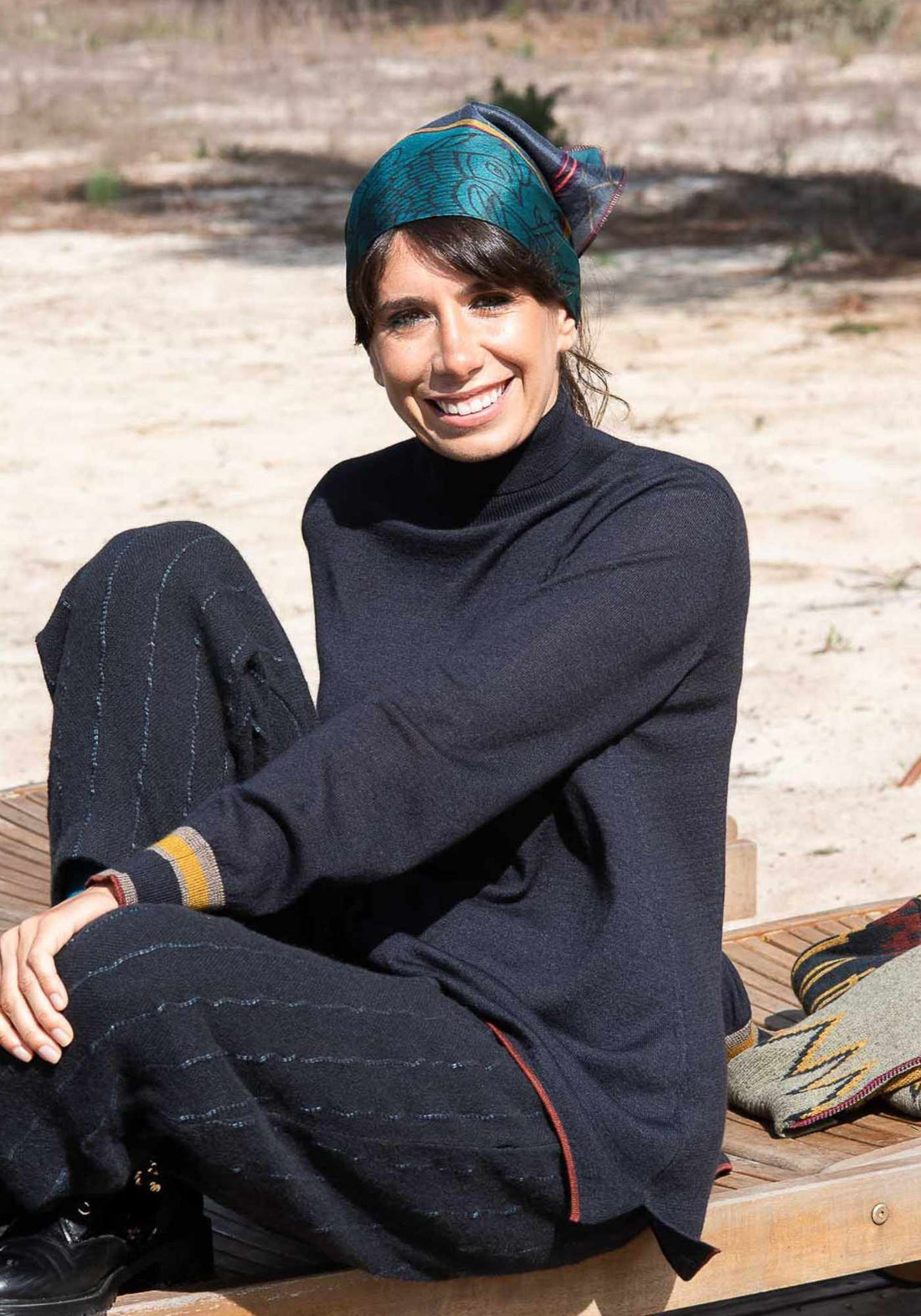 Top Key Turtle Neck Dark Night - Traces of Me