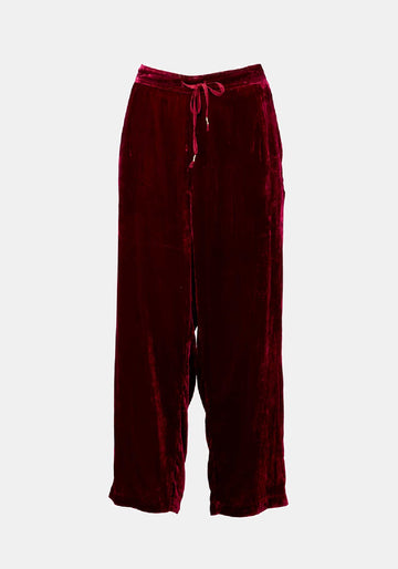 Calças Still Velvet Mood – Cherry, seda-viscose blend, vista de produto | Traces of Me