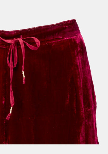 Calças Still Velvet Mood – Cherry, seda-viscose blend, vista alternativa | Traces of Me